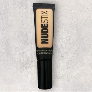 TINTED COVER LIQUID FOUNDATION - NUDE 3